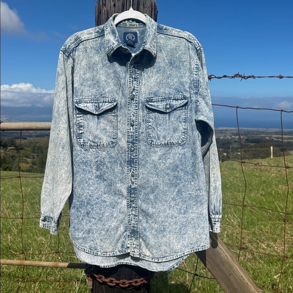 Vintage Gap 80s 90s Men’s Acid wash Denim Button Up Western long sleeve medium